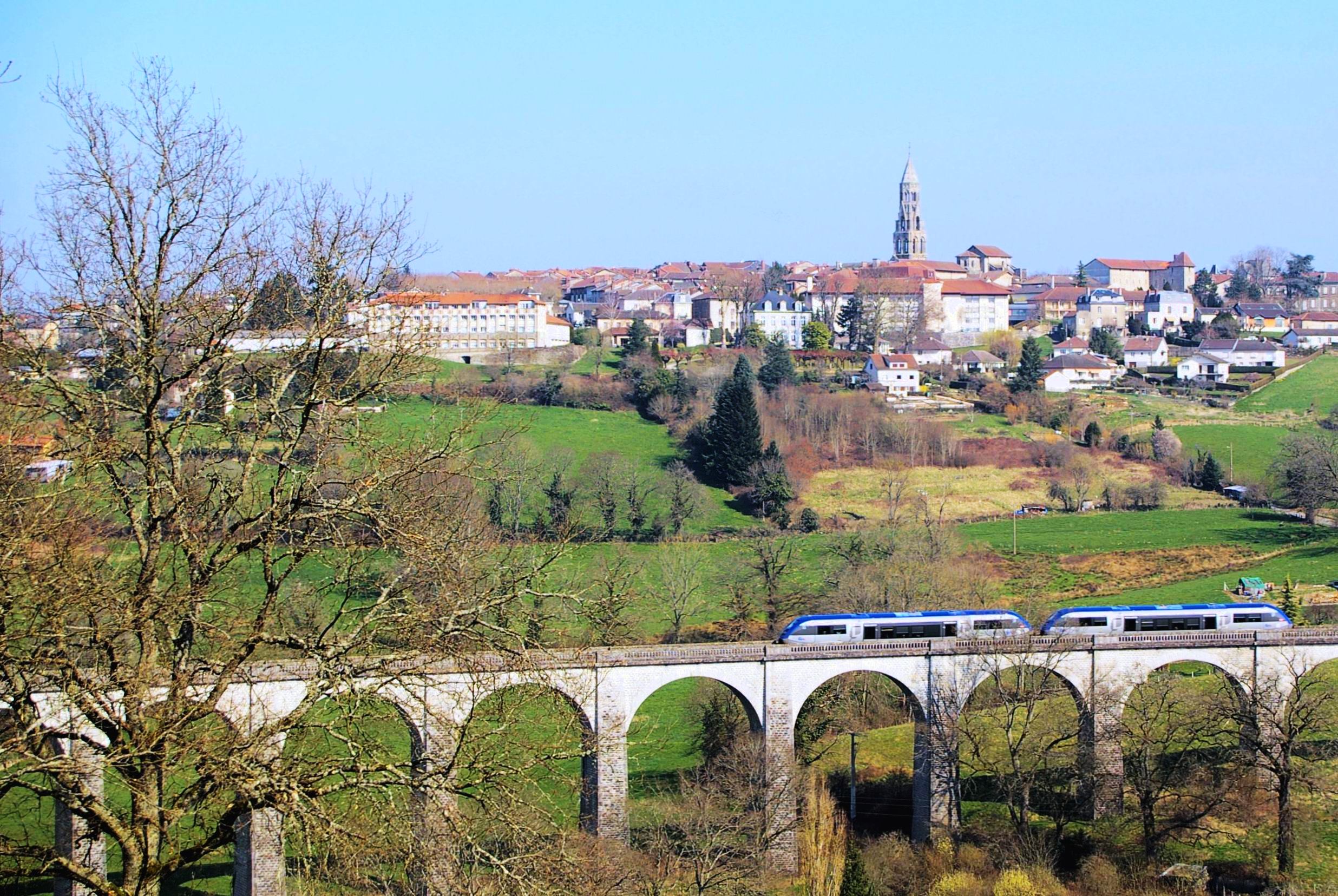 St-Léonard Viaduc train